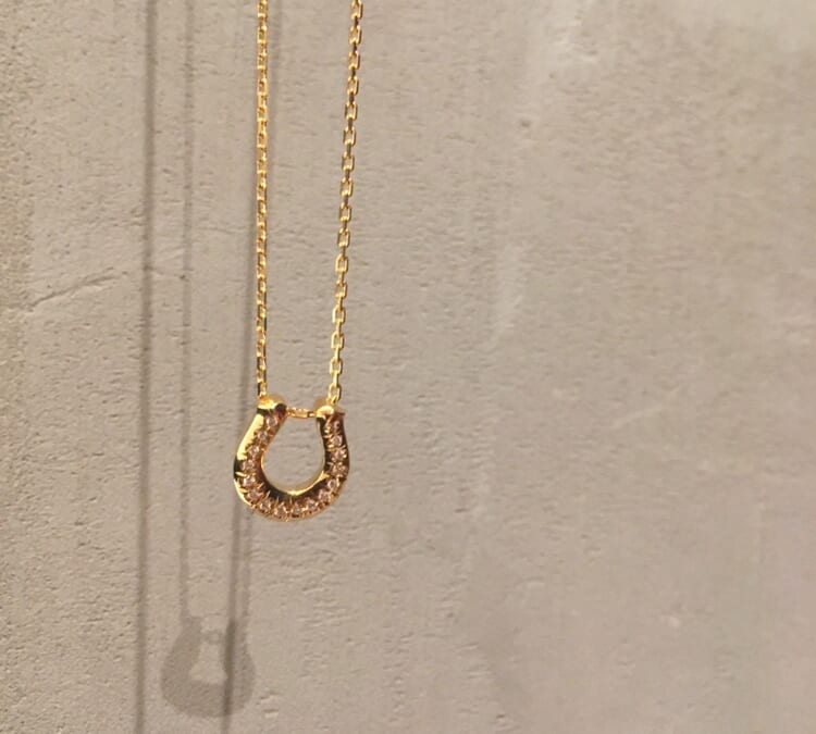 Ridge Horseshoe Necklace - K18Yellow Gold w/Diamond