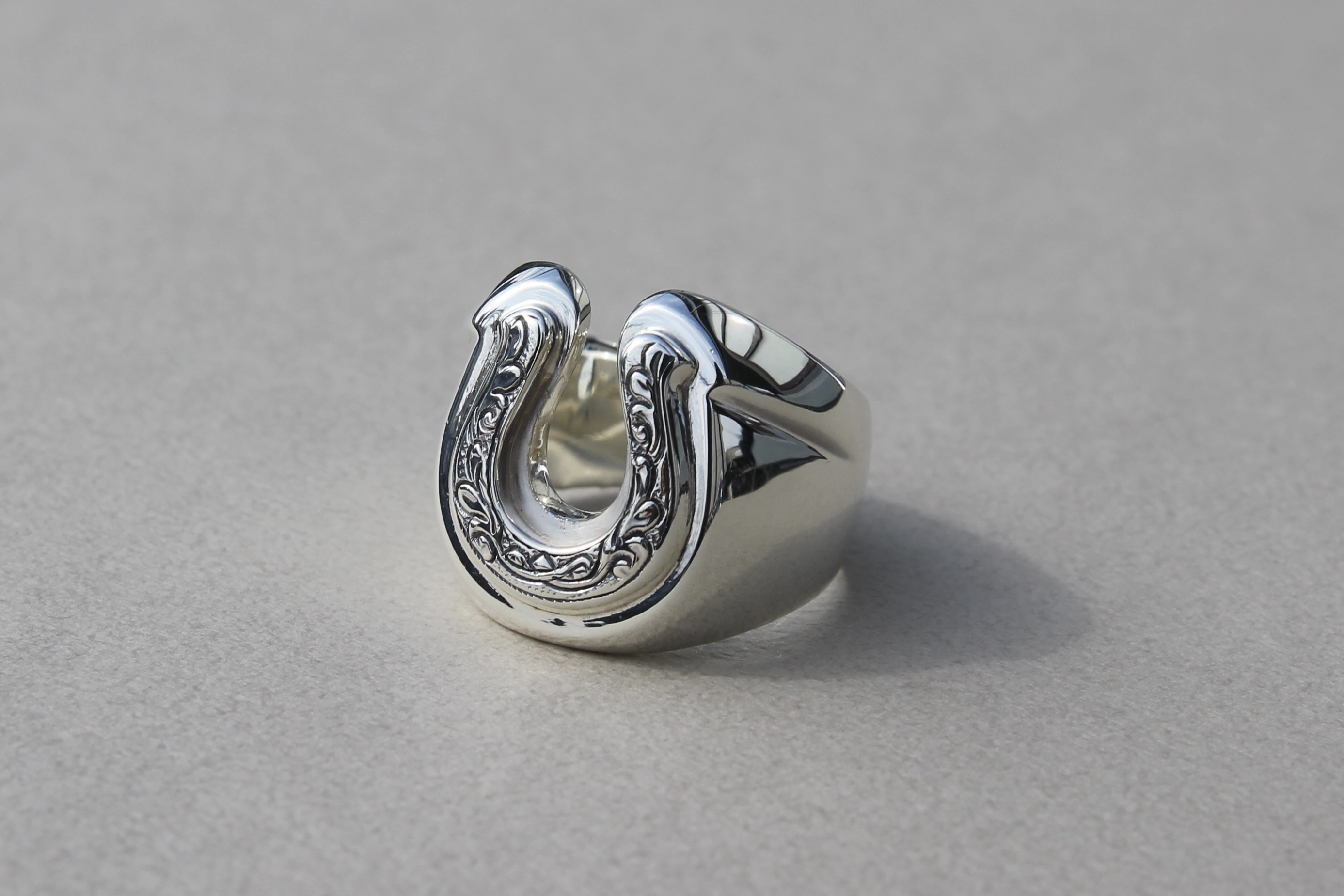 Carved Horseshoe Ring / Silver